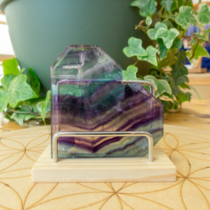 Fluorite Cœur sur socle – Image 2
