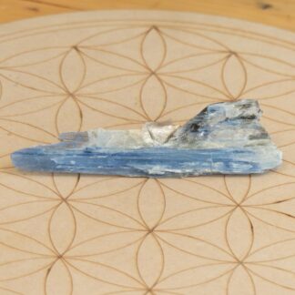 Cyanite pierre brute