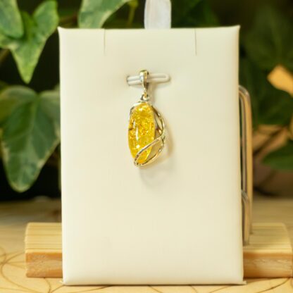 Ambre pendentif navette